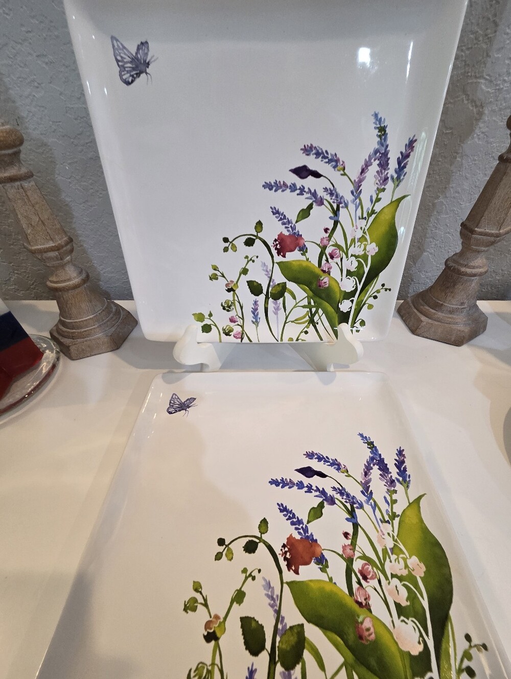 Crabtree & Evelyn Floral Lavender Butterfly Serving Platter Set - White